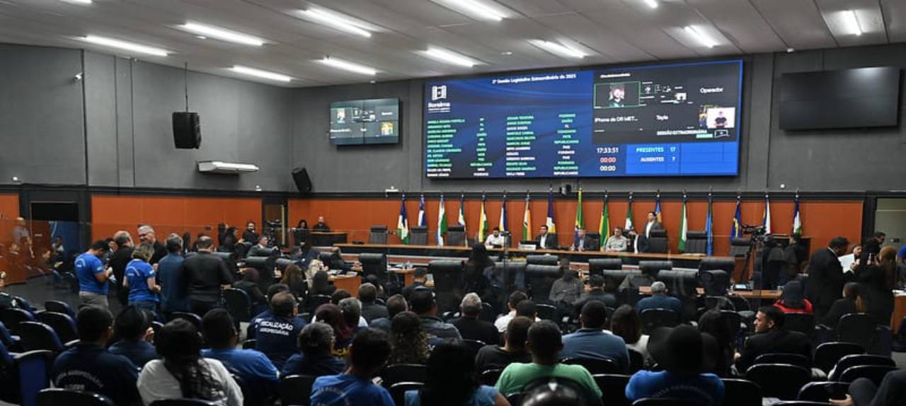 sessao-extraordinaria-deputados-aprovam-materias-legislativas-voltadas-a-regularizacao-de-terras,-saude-e-seguranca-publica-em-rr