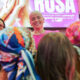 mechas-de-esperanca-iniciativa-da-alerr-fortalece-rede-de-apoio-a-mulheres-durante-o-outubro-rosa