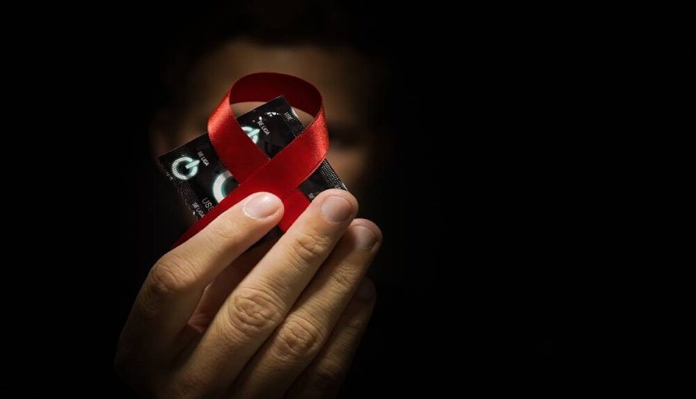 dezembro-vermelho-alerr-amplia-acoes-e-leis-para-enfrentar-o-hiv/aids-e-combater-o-preconceito