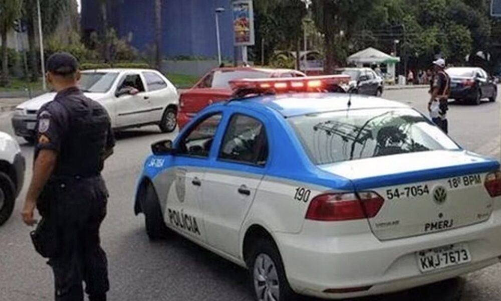 dois-sargentos-da-pm-do-rio-foram-presos-por-ajudar-crime-organizado