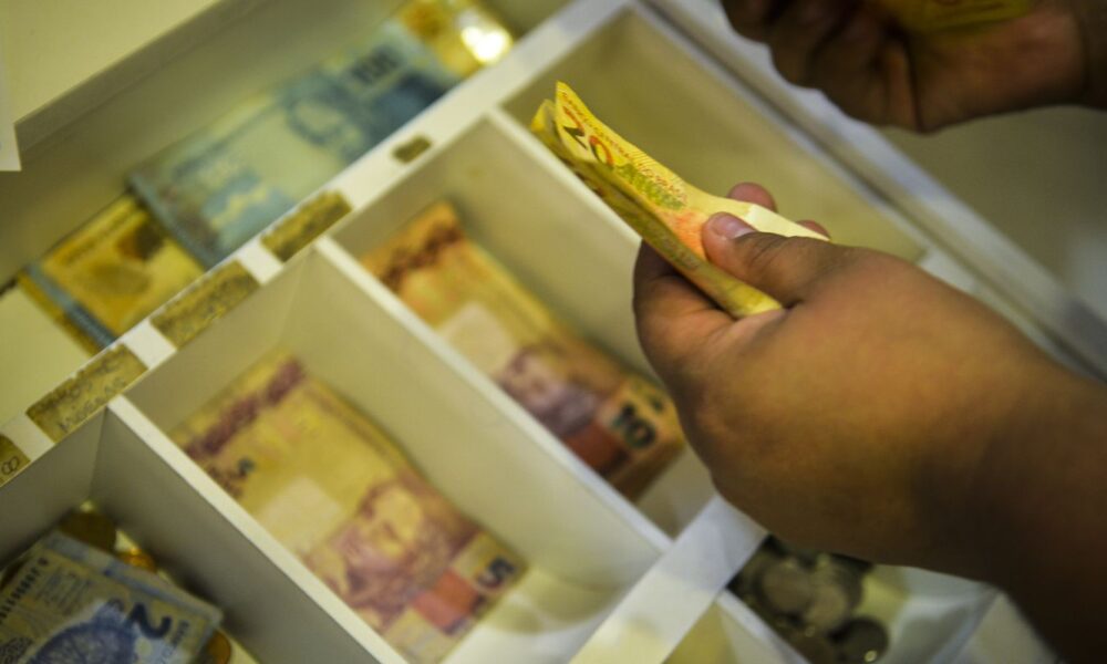 inflacao-que-reajusta-o-salario-minimo-fecha-em-4,18%