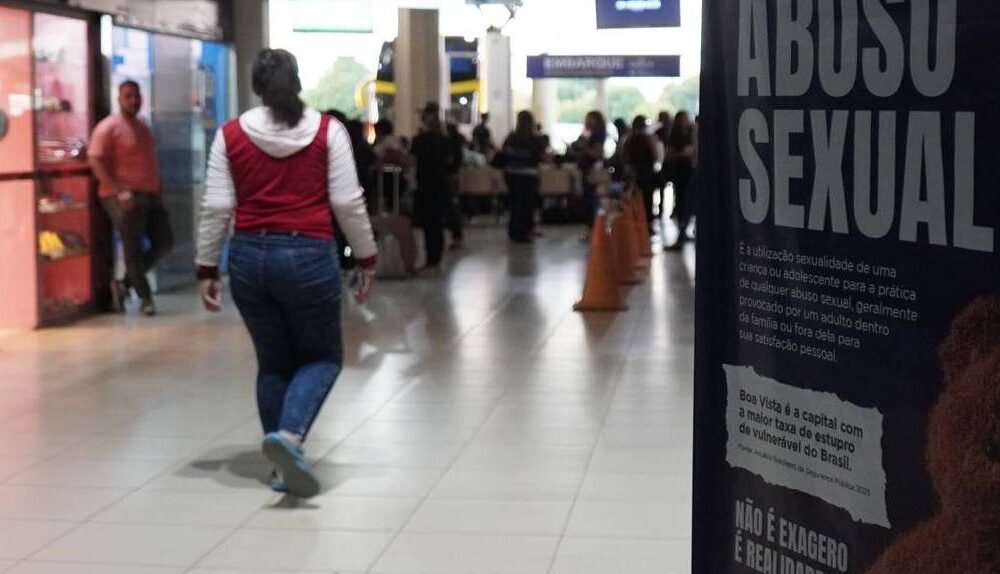 na-rodoviaria-programa-da-alerr-encerra-“21-dias-de-ativismo”-com-acao-de-conscientizacao