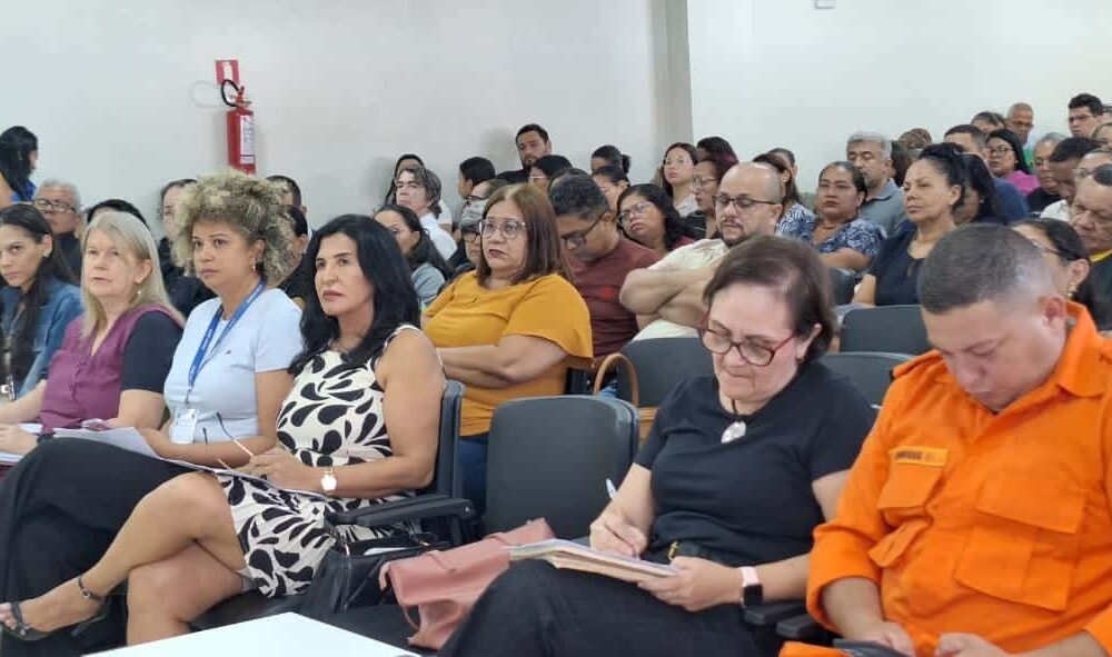 secretarios-e-gestores-escolares-recebem-orientacoes-sobre-sistema-de-gestao-da-educacao