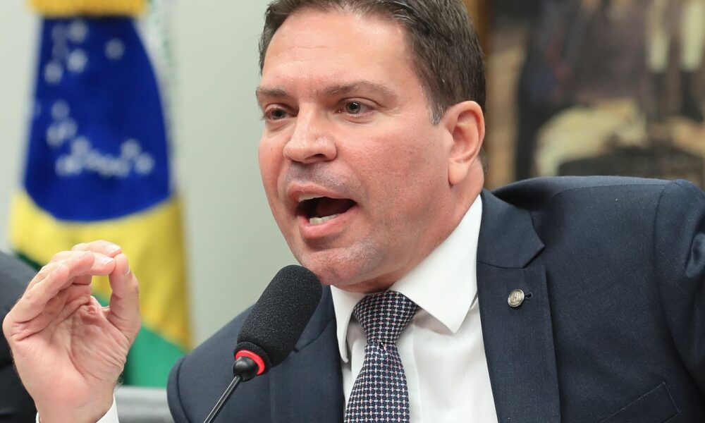 moraes-pede-aos-estados-unidos-extradicao-de-ramagem