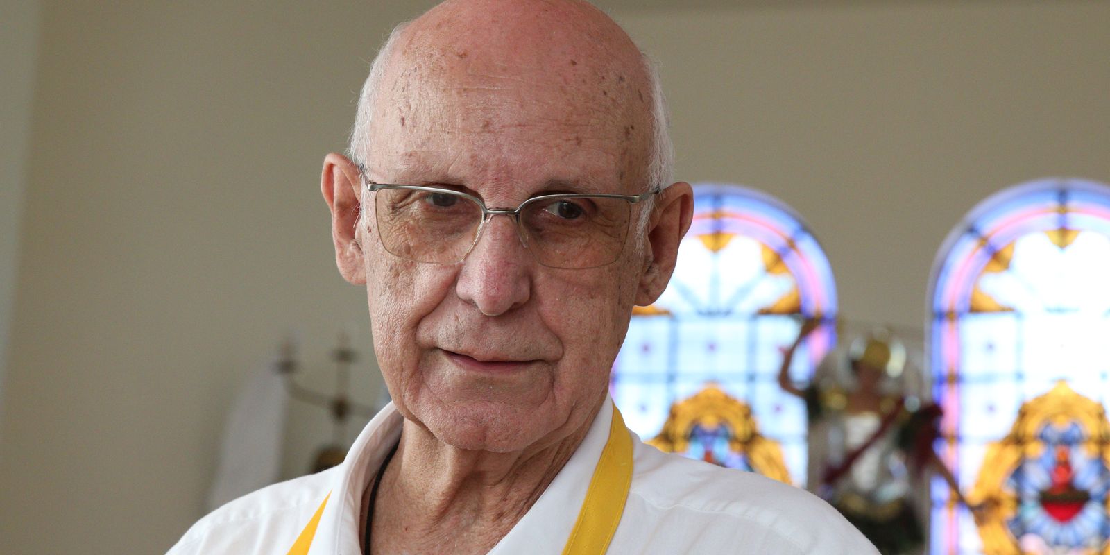 igreja-determina-que-padre-julio-pare-de-transmitir-missas-na-internet