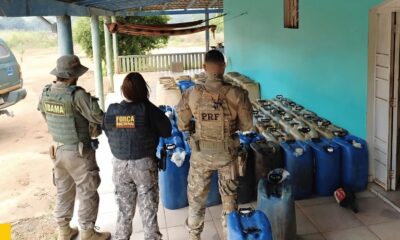operacao-apreende-8-mil-litros-de-combustivel-e-mercurio-em-base-do-garimpo-ilegal-em-iracema