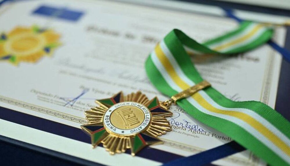 sessao-solene-alerr-homenageia-procuradores-da-casa-e-desembargador-do-trt-com-honrarias-legislativas