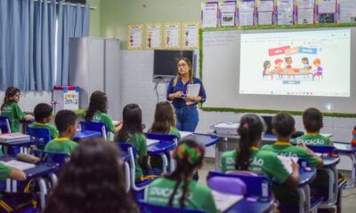 lei-promulgada-permite-professores-acumularem-outro-cargo-publico
