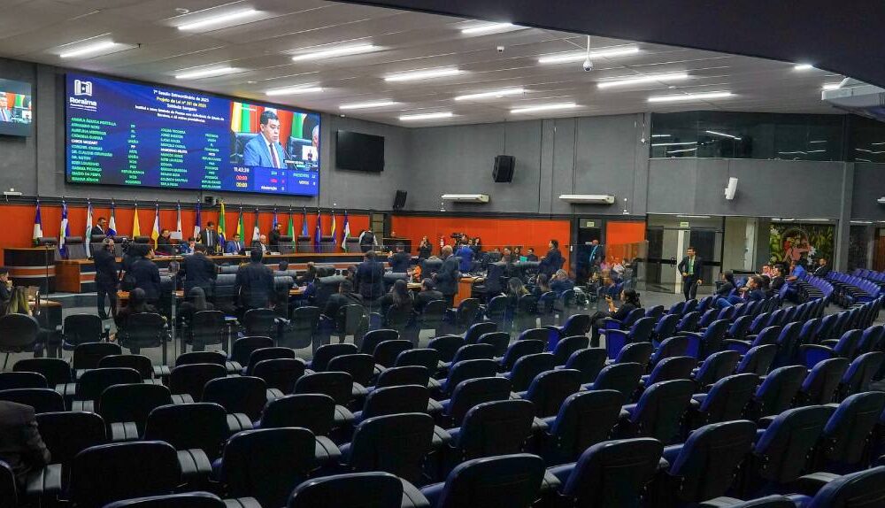 sessao-extraordinaria-parlamento-estadual-aprova-pacote-de-projetos-e-limpa-pauta-legislativa-de-2025