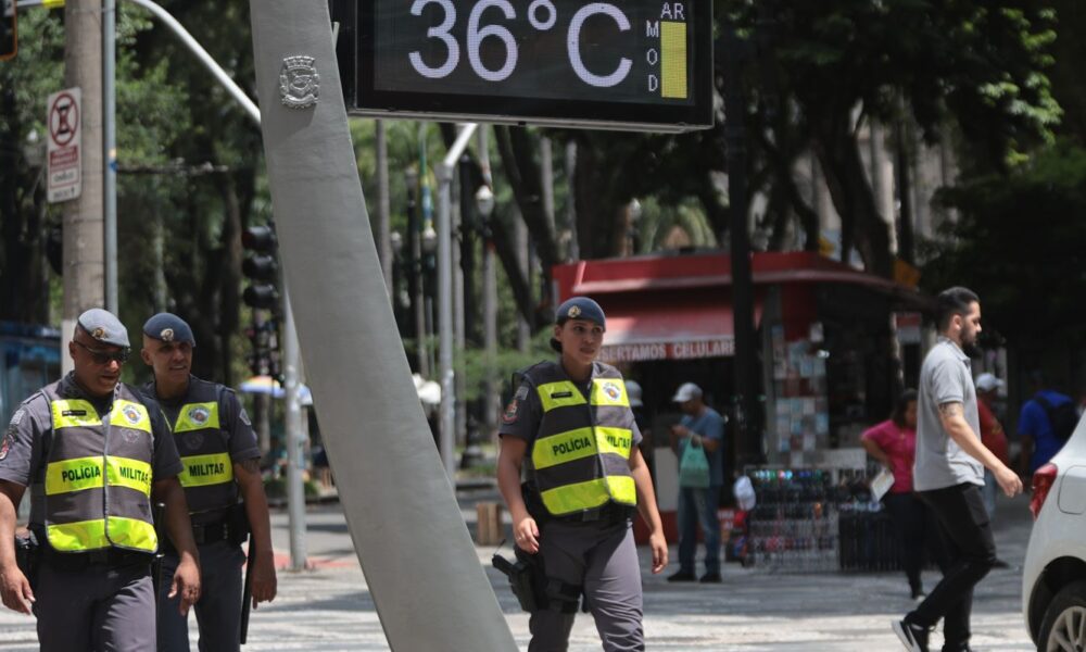 com-calor,-governo-de-sao-paulo-emite-alerta-para-economia-de-agua