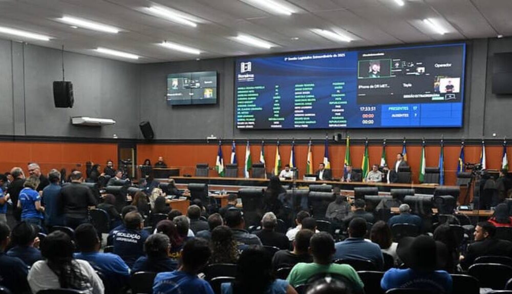 sessao-extraordinaria-deputados-aprovam-materias-legislativas-voltadas-a-regularizacao-de-terras,-saude-e-seguranca-publica-em-rr