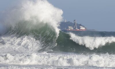 marinha-emite-alerta-de-ressaca-para-o-litoral-do-rio-no-reveillon