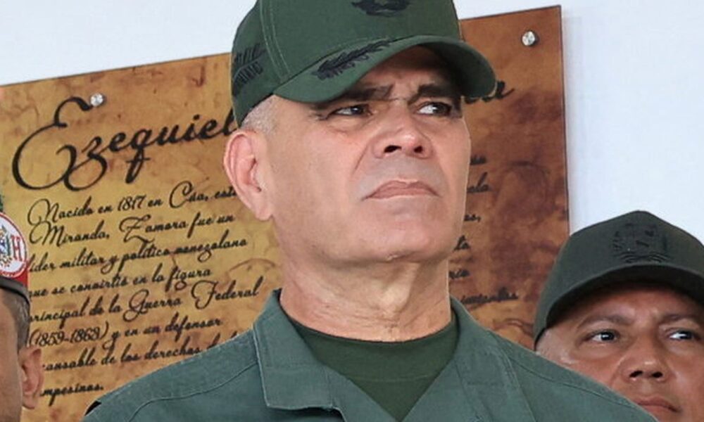 equipe-de-seguranca-de-maduro-foi-morta-a-sangue-frio,-diz-ministro