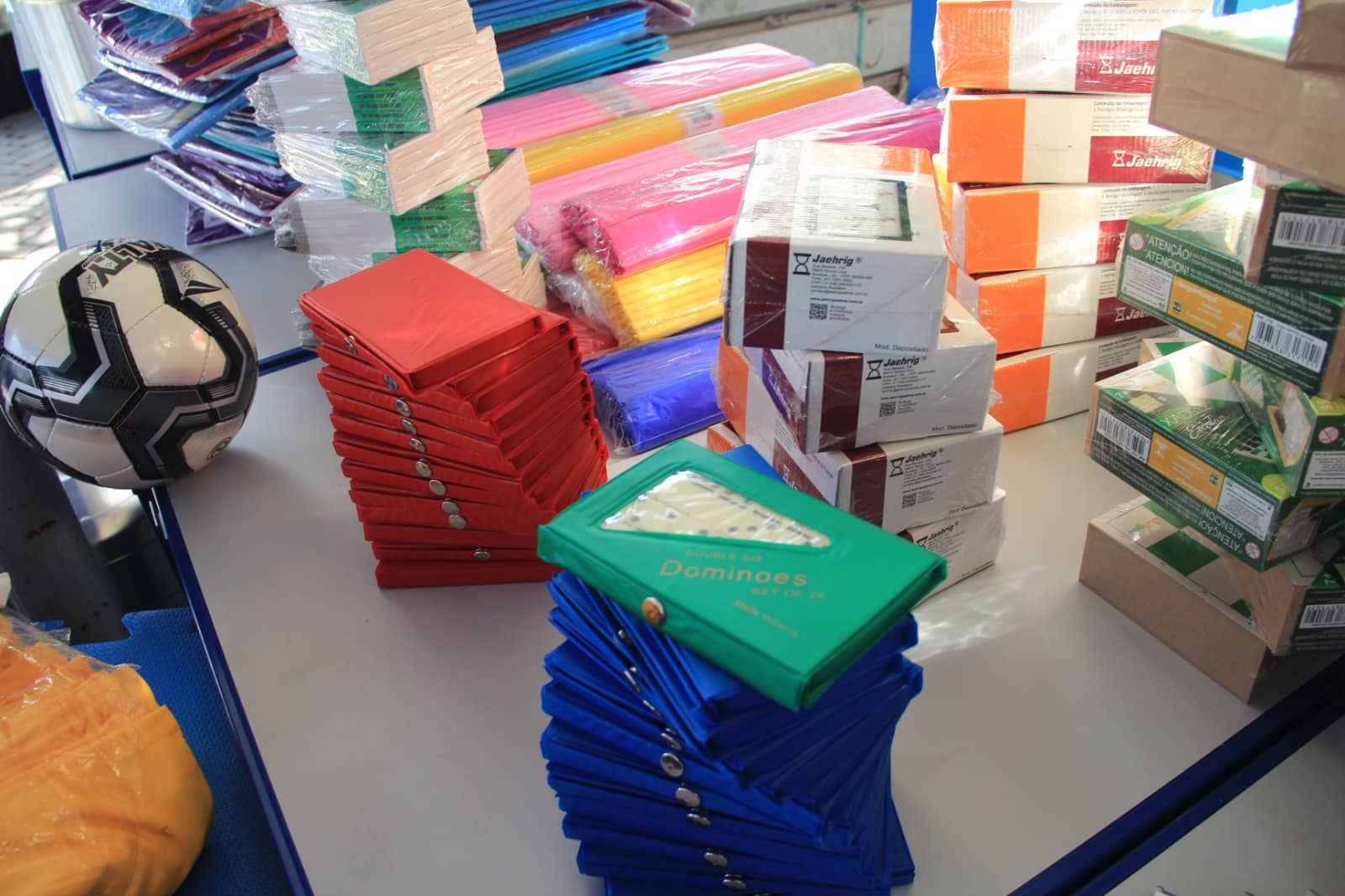 governo-inicia-entrega-de-mobiliarios-e-materiais-para-escolas-em-tempo-integral-e-unidades-da-rede-estadual