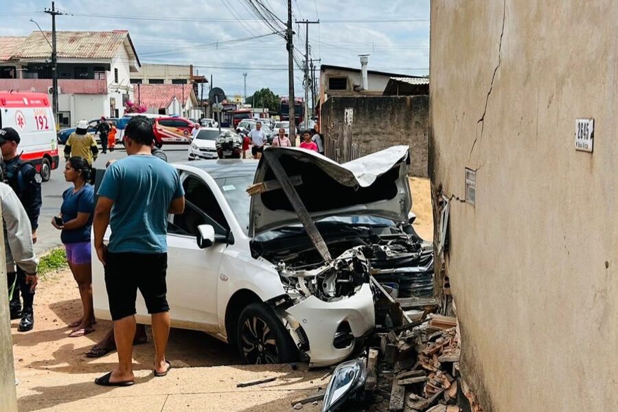 motorista-sofre-mal-subito-e-carro-atinge-muro-de-casa-no-asa-branca