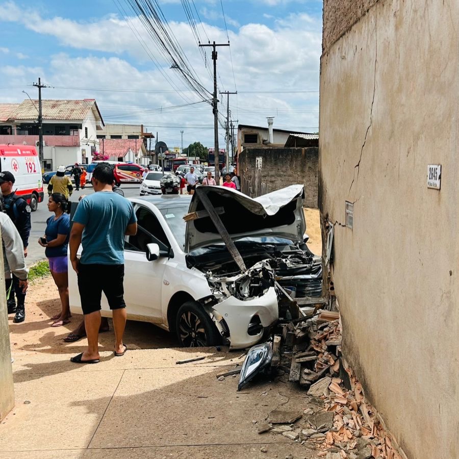 motorista-sofre-mal-subito-e-carro-atinge-muro-de-casa-no-asa-branca