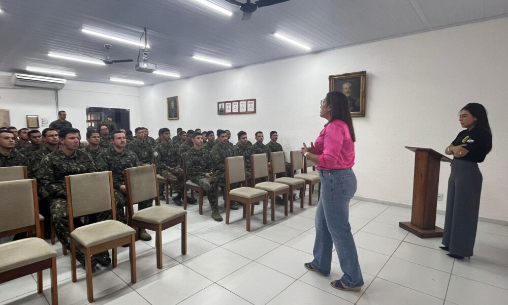 policia-civil-promove-palestra-sobre-prevencao-a-violencia-contra-a-mulher-no-exercito