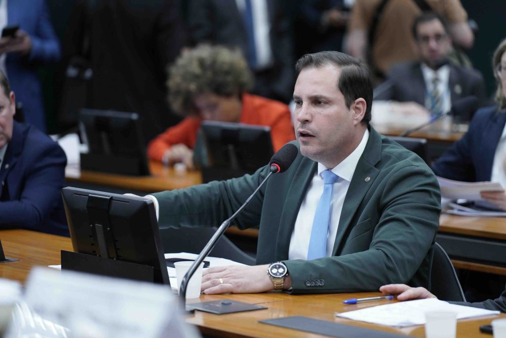 unico-deputado-de-roraima-a-votar-contra-criacao-de-novo-auxilio-gas,-nicoletti-cobra-reducao-de-impostos-sobre-combustiveis-e-gas