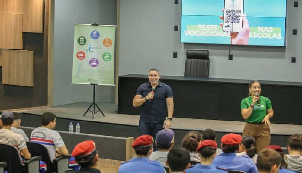 carlos-drummond-de-andrade-estudantes-descobrem-afinidades-profissionais-apos teste-vocacional-do-inovem