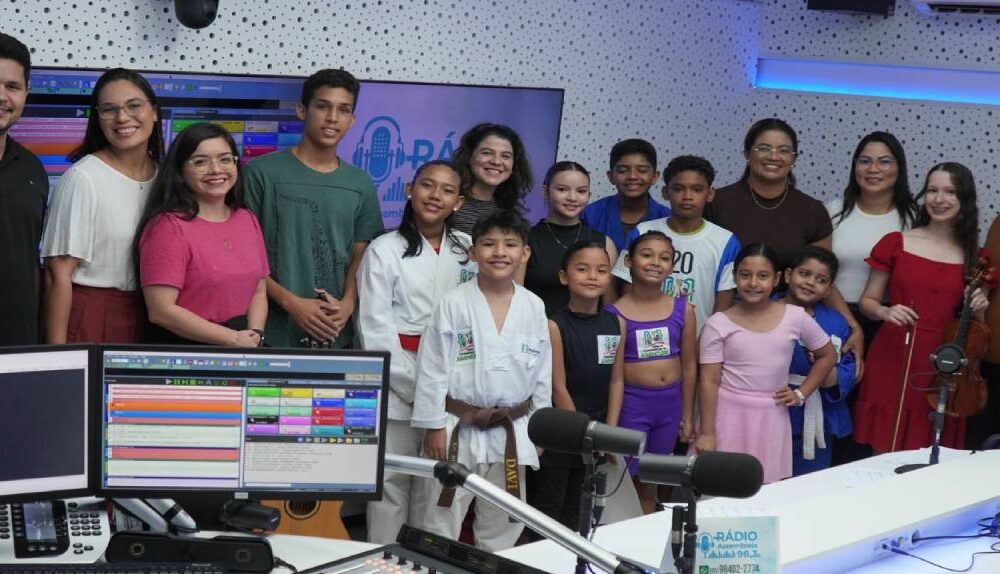 programacao-especial-radio-assembleia-abre-estudio-para-alunos-do-ccjuv-em-celebracao-aos-5-anos-da-emissora