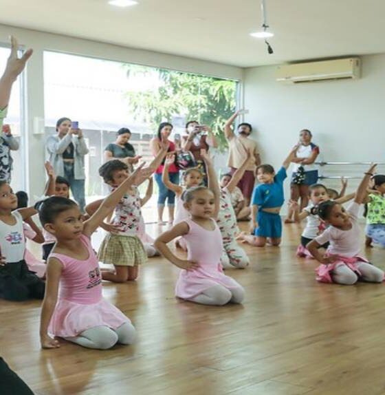 dia-internacional-da-danca-ccjuv-celebra-data-com-apresentacoes-de-alunas-do-polo-senador-helio-campos