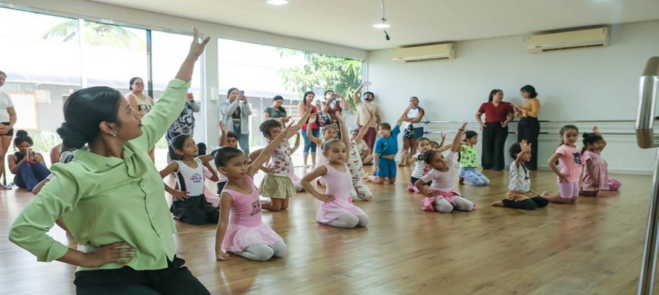 dia-internacional-da-danca-ccjuv-celebra-data-com-apresentacoes-de-alunas-do-polo-senador-helio-campos