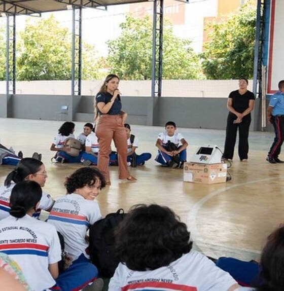 educacao-politica-parlamento-jovem-promove-debate-sobre-voto-consciente-na-escola-tancredo-neves