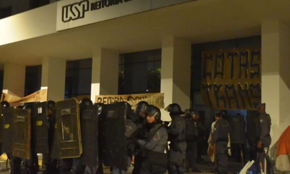 vereadores-provocam-universitarios-em-sp-e-ato-tem-confronto