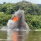 forcas-armadas-destroem-embarcacao-e-apreendem-equipamentos-em-operacao-contra-garimpo-ilegal-na-terra-yanomami