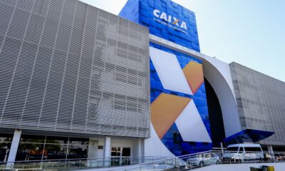 caixa-e-bb-liberam-abono-salarial-para-nascidos-em-maio-e-junho