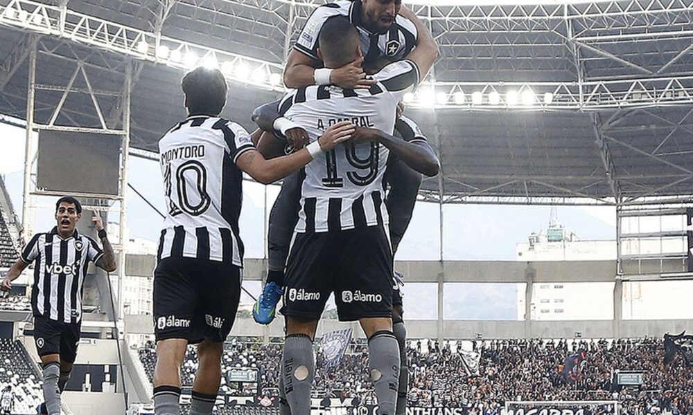 botafogo-vence-corinthians-pelo-brasileirao-com-tres-de-arthur-cabral