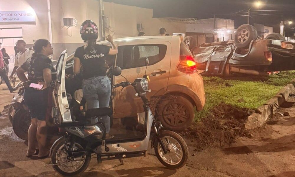 caminhonete-avanca-preferencial-e-causa-capotamento-no-bairro-dr.-airton-rocha;-veja-video