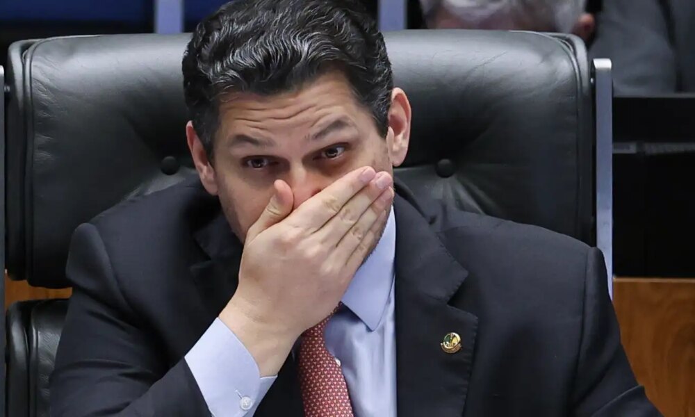 alcolumbre-mantem-silencio-sobre-6×1-e-oposicao-tenta-preservar-escala