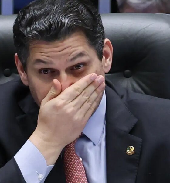 alcolumbre-mantem-silencio-sobre-6×1-e-oposicao-tenta-preservar-escala