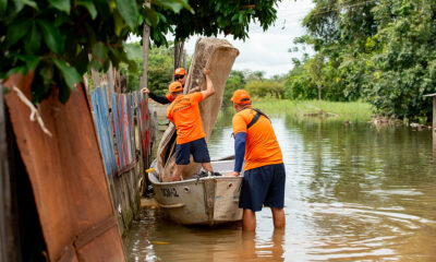 defesa-civil-municipal-retira-familia-de-area-de-risco-apos-avanco-das-aguas-no-bairro-cauame
