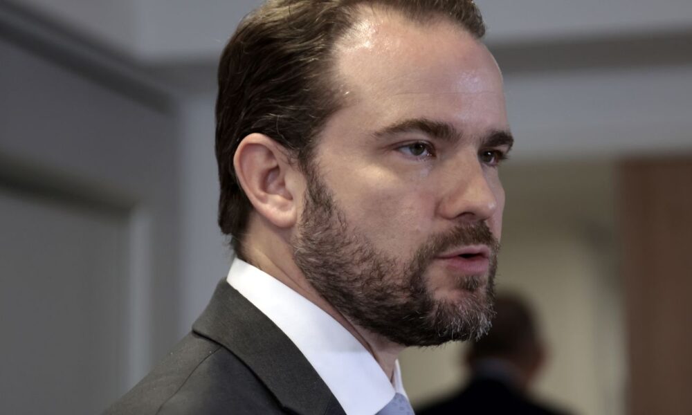 novo-desenrola-ja-beneficiou-6-milhoes-de-pessoas,-diz-dario-durigan