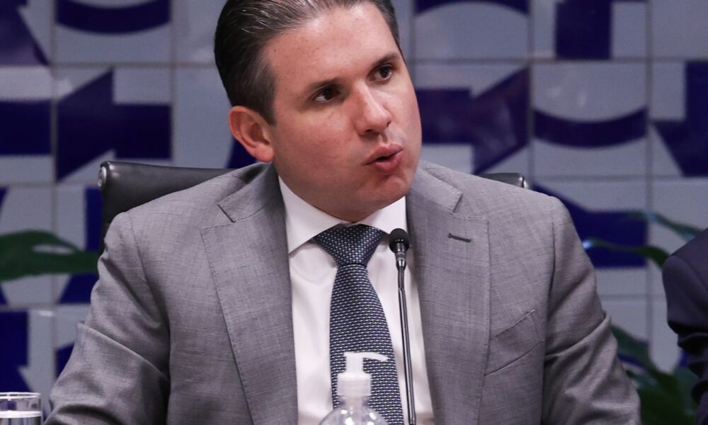 motta-convoca-reuniao-de-lideres-para-votar-pl-do-fim-da-escala-6×1