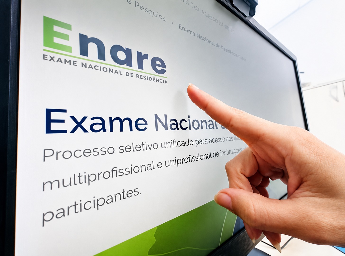 medicos-e-estudantes-de-medicina-tem-ate-29-de-junho-para-se-inscrever-no-enare-2026/2027