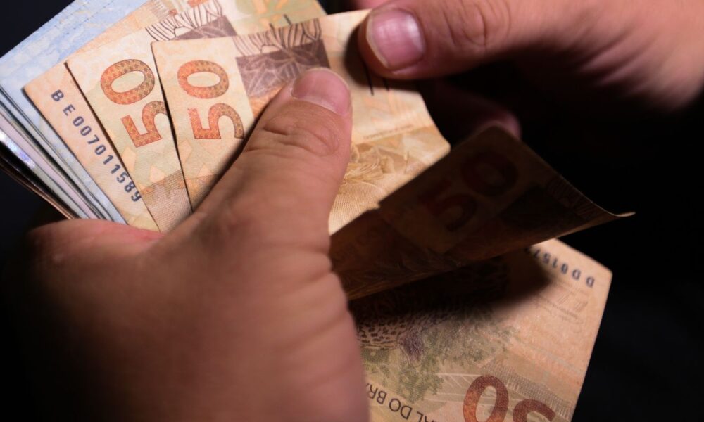caixa-comeca-a-pagar-bolsa-familia-de-junho