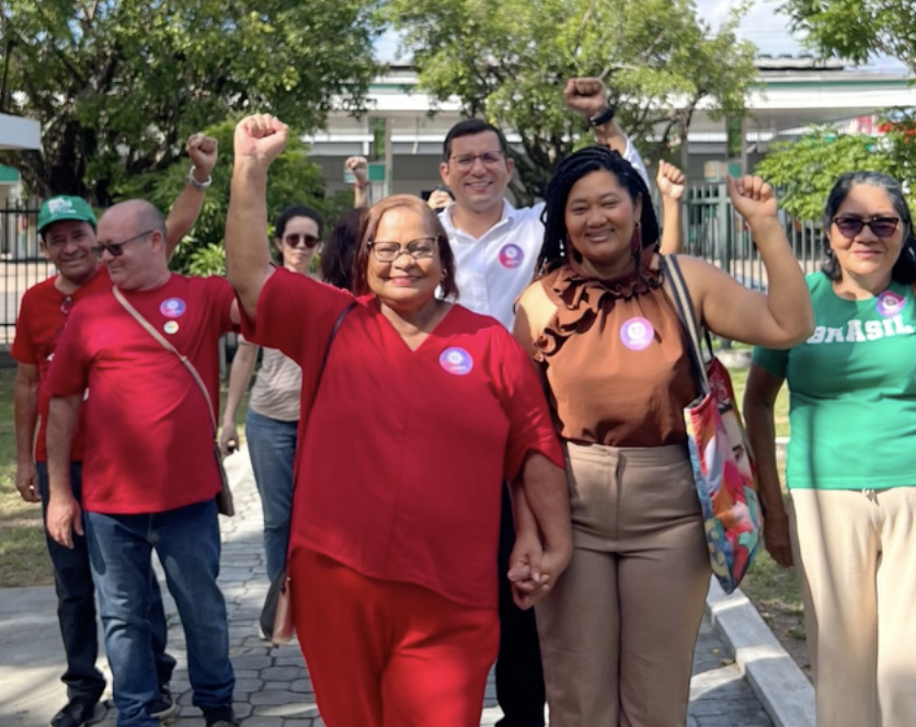 nelita-frank-vota-e-critica-nao-ter-o-nome-na-urna