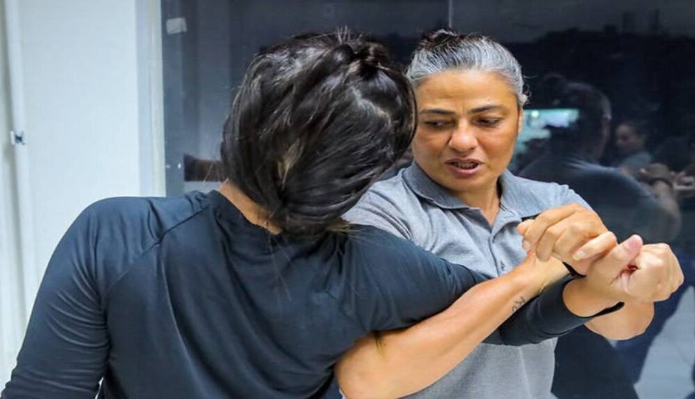 protecao-a-mulher-alerr-aprova-projeto-que-libera-uso-de-dispositivo-de-eletrochoque-para-legitima-defesa-de-mulheres
