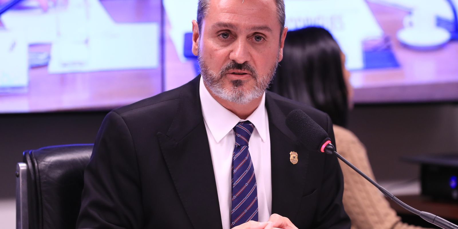 novo-citou-mensagens-de-vorcaro-e-pediu-prisao-preventiva-de-andrei