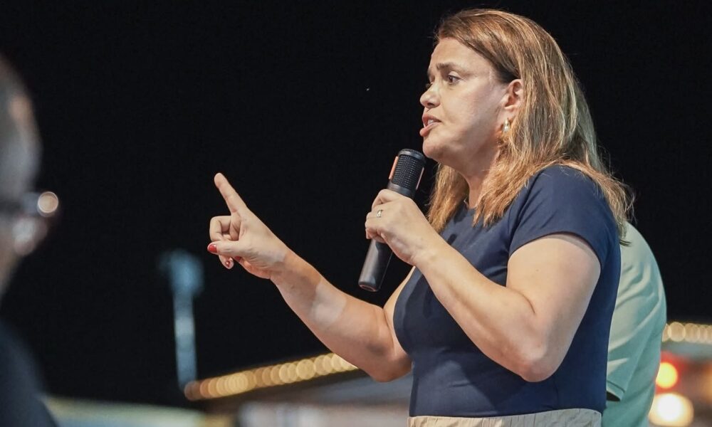 helena-da-asatur-relata-ataques-na-campanha-e-cobra-respeito-as-mulheres-na-politica