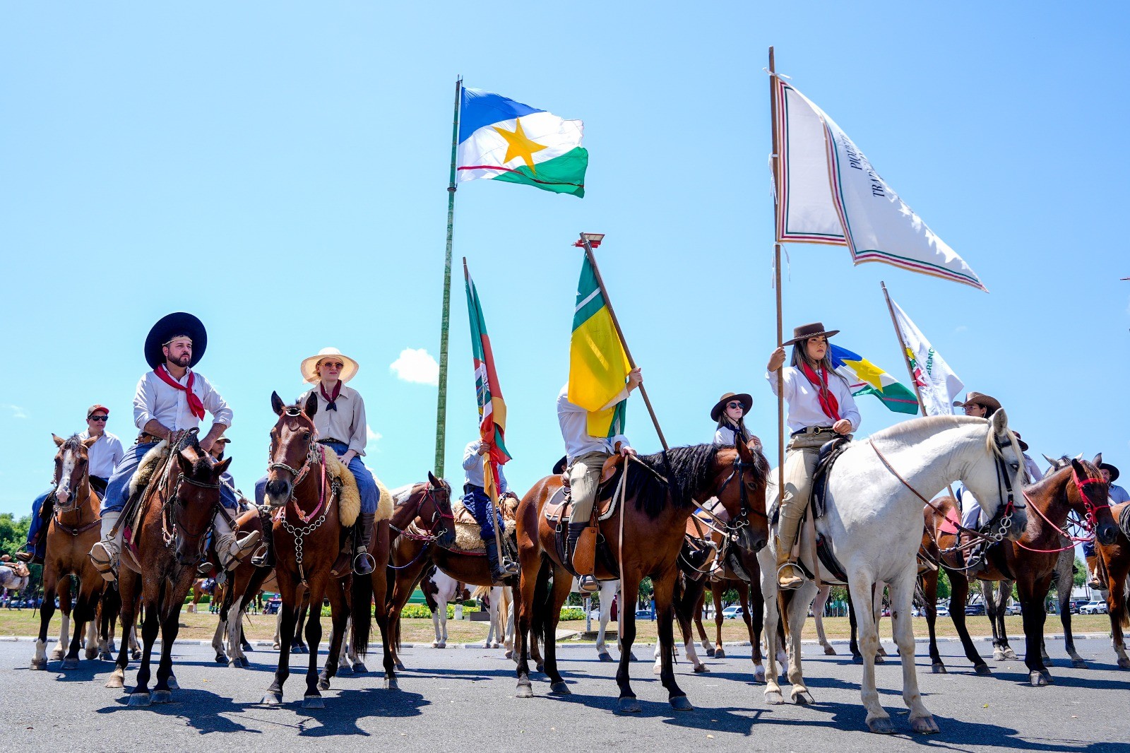 cavalgada-marca-dia-do-gaucho-e-encerra-38a-semana-farroupilha-em-roraima