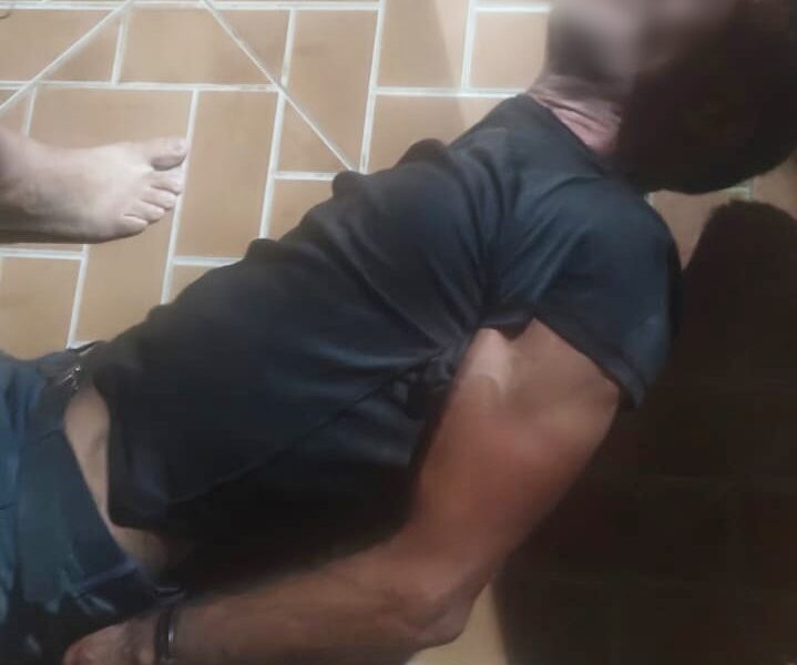 morador-acorda-com-invasor-dentro-de-casa,-entra-em-luta-e-o-imobiliza-ate-chegada-da-pm-em-boa-vista