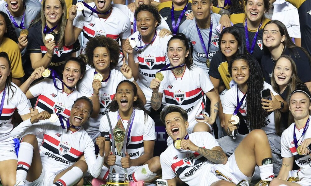 sao-paulo-segura-corinthians-e-e-campeao-brasileiro-pela-1a-vez