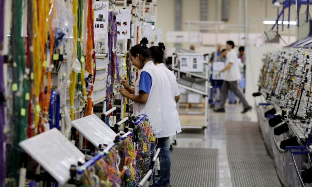 faturamento-da-industria-cai-3,5%-em-agosto,-informa-cni