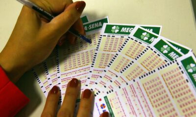 mega-sena-acumula-para-r$-112-milhoes;-confira-os-numeros-sorteados