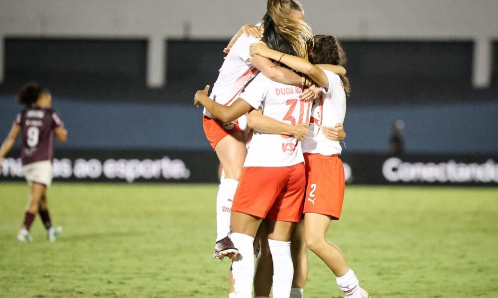 copa-do-brasil:-bragantino-abre-vantagem-sobre-ferroviaria-nas-quartas