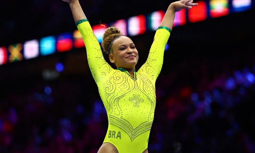 rebeca,-flavinha-e-lorrane-avancam-as-finais-do-mundial-de-ginastica
